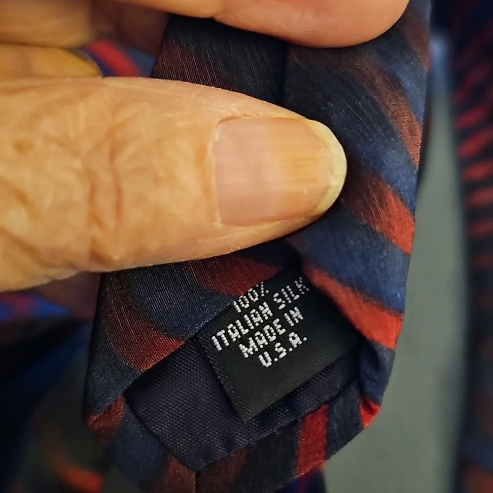 Nino Cerruti Silk Italian Stylish Red‎ and Black Men's Tie.